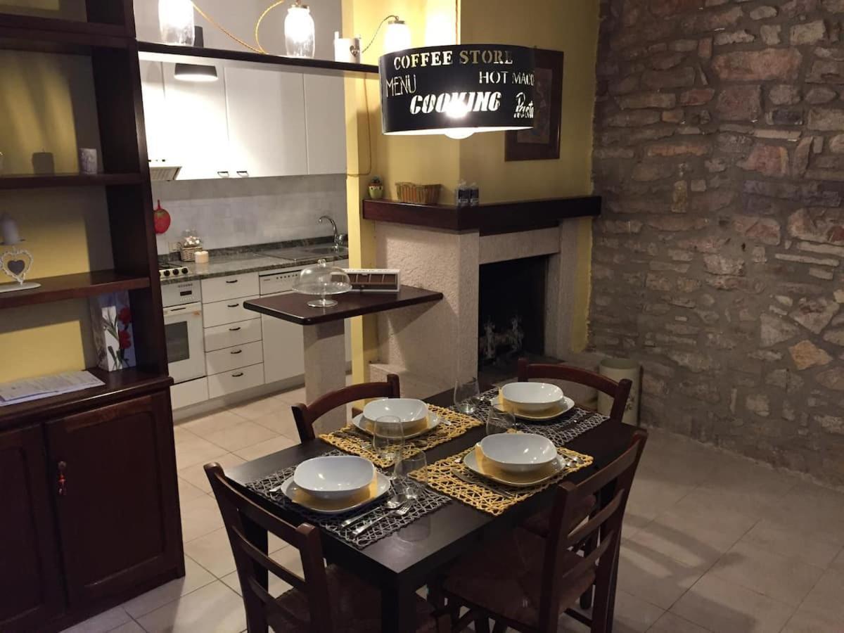Francesco House Family Apartment Assisi Bagian luar foto